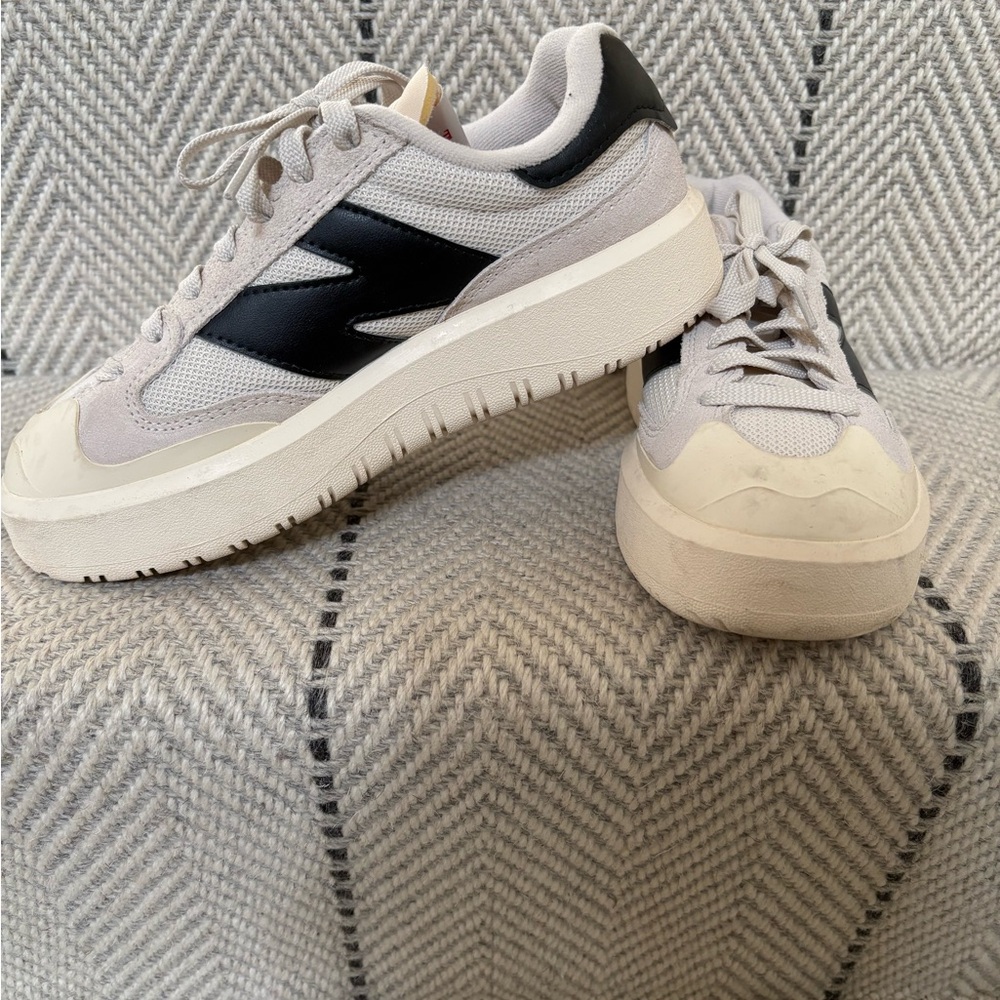 Women's New Balance CT302 Sneakers size7
